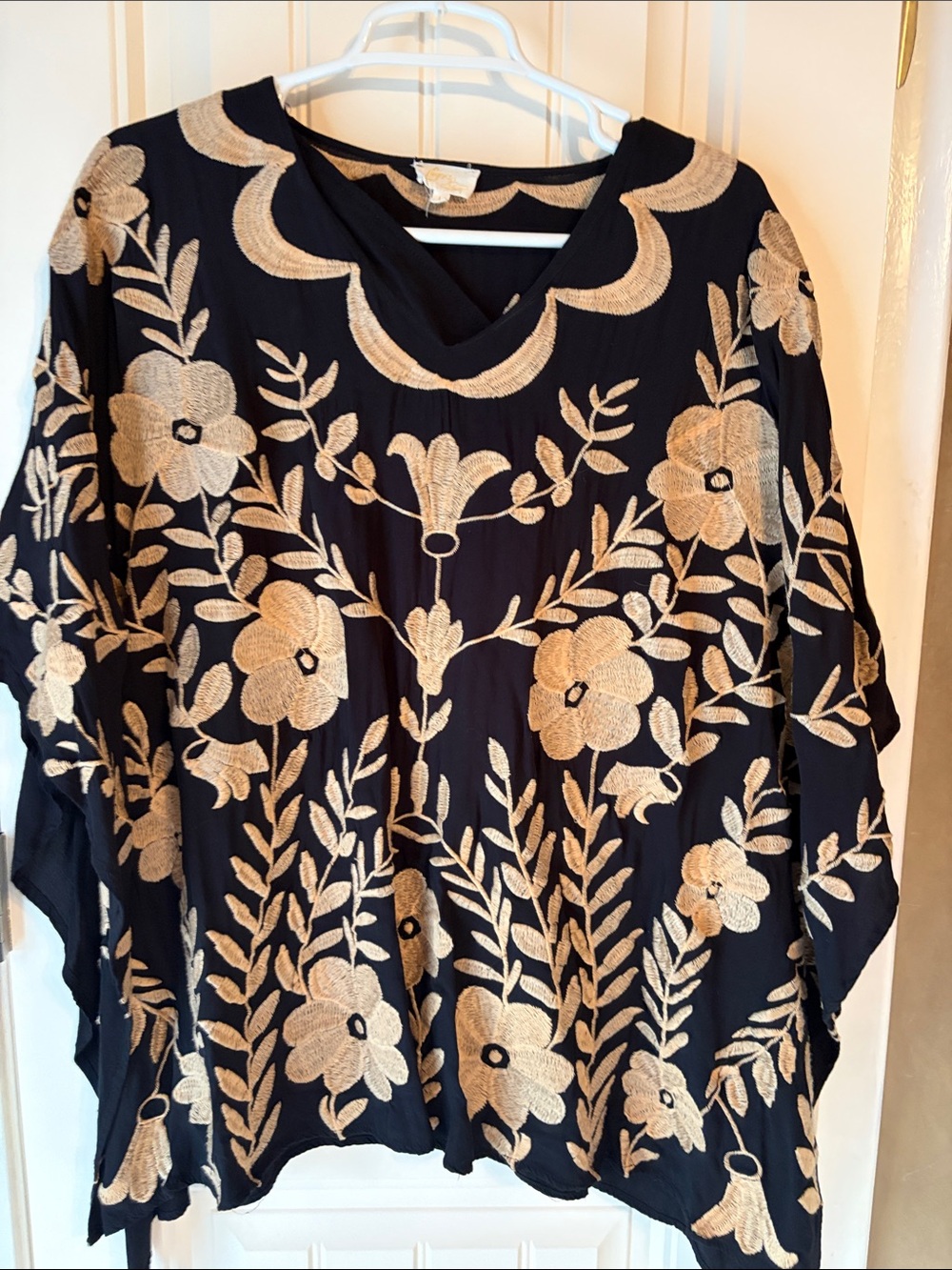 V-Neck Floral Embroidered Tunic Top - Black & Gold